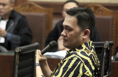 Cerai 2014, Kini Farhat Abbas dan Nia Daniaty Harus Berbagi Rumah Senilai Rp20 Miliar