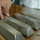 Perusahaan Pengolah Aluminium Jaga Ketat Pasokan