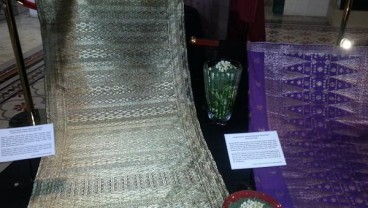 Pertama Kali, Pameran Songket Minangkabau Digelar di Swiss