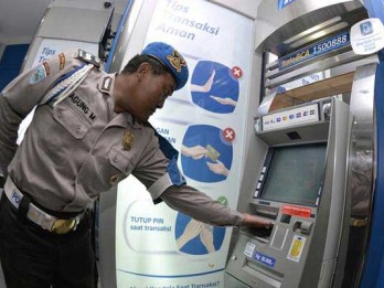 Polisi Ciduk Sindikat Pembobol ATM Bermodus Ganjal Kartu