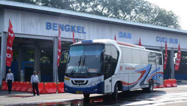 Hino Sediakan Service Point di Termintal Tirtonadi Surakarta