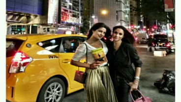  Prinyanka Chopra Juluki Meghan Markle “Princess for the People"