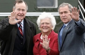George H.W. Bush Dirawat di RS Setelah Hadiri Pemakaman Istrinya