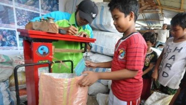 Tukar Sampah Botol Plastik dengan Isi Ulang Gopay