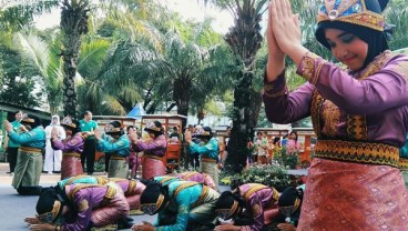 Gerobak UMKM Summarecon, Pedagang Mie Disokong Penuh Produk PT Daai Boga