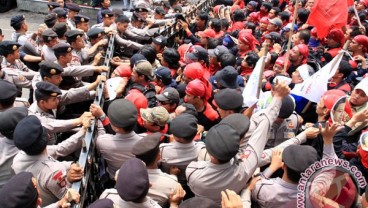 MAY DAY: 1.500 Aparat Gabungan Dikerahkan Jaga Aksi Buruh di Bandung