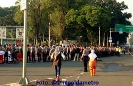 HARI BURUH: Orasi di Taman Pandang Monas Dijaga Ketat