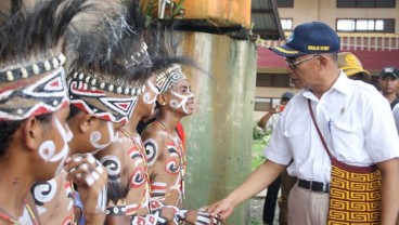 Ribuan Siswa di Biak Peringati Hari Pendidikan Nasional