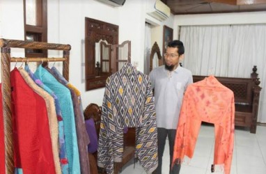 PELUANG USAHA: Kilau Bisnis Kain Tenun Benang Sutera   