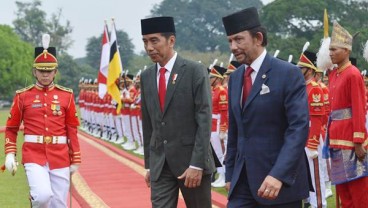 Brunei Beli Senjata & Tank, Jokowi Tawarkan Lagi Kapal & Pesawat CN