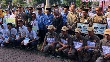 Astra Daihatsu Motor Serahkan 15 Unit Mesin Mobil ke SMK