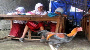 Ketua DPR:  Gaji Guru Honorer di Daerah masih di Bawah UMK
