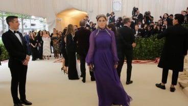 Setelah 22 Tahun Usai Putri Diana, Putri Beatrice Tampil di Met Gala