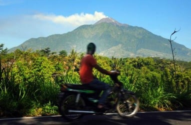 Arah Abu Erupsi Gunung Merapi, Warga Sudah Dibagikan Masker