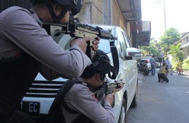 Penggrebekan Teroris Surabaya: Baku Tembak Berlangsung 30 Menit