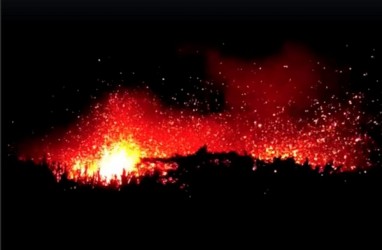 ERUPSI KILAUEA: Gunung Berapi Hawaii Muntahkan Abu Vulkanis