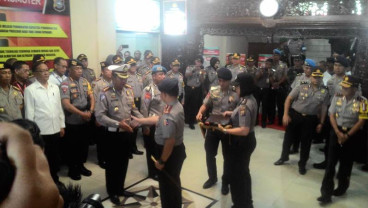 Polisi Penembak Teroris Mapolda Riau Mendapat Penghargaan