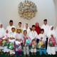 Rangkul Anak Yatim Pada Hari Pertama Puasa, Ustadz Fahmi Apresiasi Sahid Group