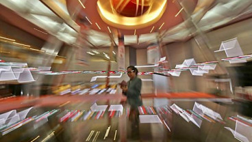 BURSA SAHAM 18 MEI: IHSG Ditutup Melemah 0,56%