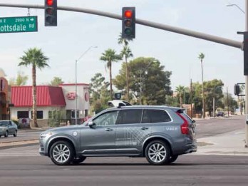 Pasca Tabrakan dengan Pejalan Kaki, Uber Hentikan Uji Coba Swakemudi di Arizona