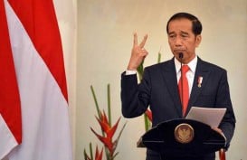 Jokowi Bagikan Sertifikat Tanah pada Warga Bekasi