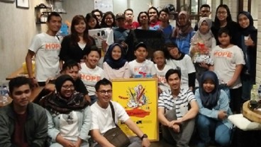 ngARTbuburit Lois Jeans sambil Berdonasi untuk RHI