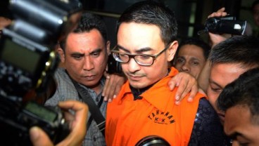 KPK Perpanjang Masa Penahanan Zumi Zola
