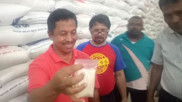 Penurunan HET Beras Premium Tuai Protes