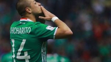 Piala Dunia 2018: Chicharito Bantah Timnas Meksiko Pesta Bareng Wanita Panggilan