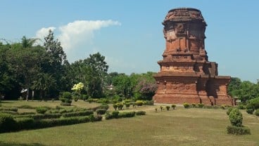 Jelajah Jawa-Bali 2018: Menikmati Pesona Sunyi Candi Jabung Peninggalan Majapahit