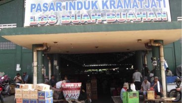 Pembeli Sepi Jelang Lebaran, Pedagang Pasar Kramat Jati Mengeluh