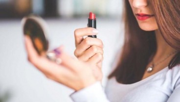 Perlukah Menonjolkan Makeup Saat Lebaran?