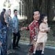  'Open House' Jokowi, Sorak Sorai untuk Basuki hingga Moeldoko Gendong Cucu