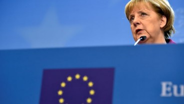 TANGANI MIGRAN: Merkel Ajak Koalisinya Bahas Kebijakan