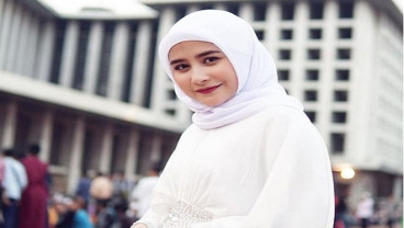 Yuk Intip Tradisi Lebaran Unik Prilly Latuconsina
