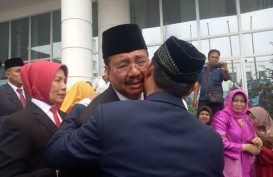 Gubernur Tengku Erry Nuradi Akhiri Masa Jabatan. Begini Keharuan yang Terekam