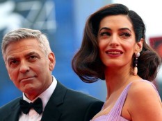 George Clooney dan Istri Donasikan Rp1,4 Miliar untuk Anak-anak Imigran