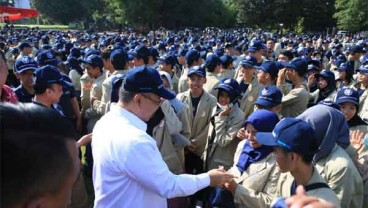 Lepas Mahasiswa KKN UGM, Mendes Minta Lihat Peluang Usaha di Desa