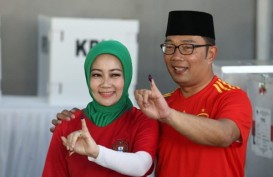 Pilgub Jabar 2018: Seusai Nyoblos, Ridwan Kamil Tinjau TPS di Bandung