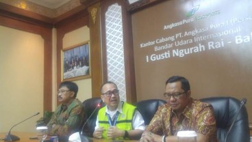 276 Penerbangan dari Ngurah Rai Dibatalkan. 261 Penumpang Alih Moda Transportasi