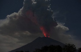 Abu Vulkanik Gunung Agung Mengarah ke Barat Laut, Bandara Ngurah Rai Dibuka