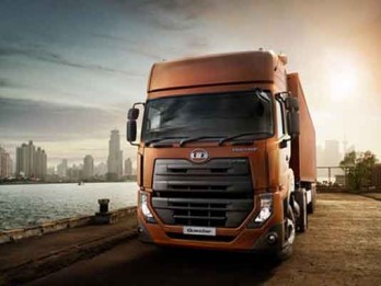 UD Trucks: Quester Terjual 10.000 Unit, Sukses di Pasar Asean
