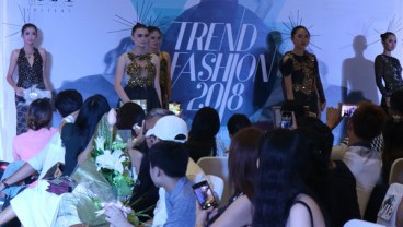 Trend Fashion 2018 Tampilkan Rancangan Busana 32 Desainer