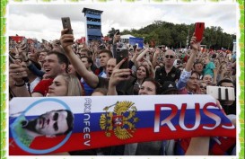 PIALA DUNIA 2018: Rusia Tersingkir, Penggemar Bola Sambut Tim di Moskow