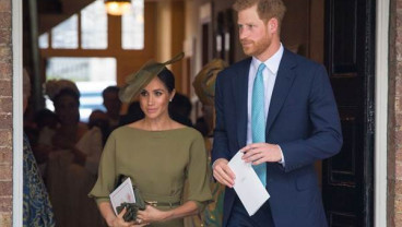 Meghan Markle Tampil Beda Saat Pangeran Louis Dibaptis