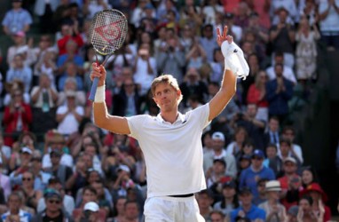 Hasil Tenis Wimbledon: Juara Bertahan Federer Tersingkir, Djokovic Melaju