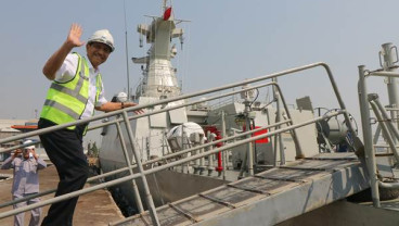Luhut B. Pandjaitan Kunjungi PT PAL Indonesia