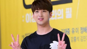 Baro Eks B1A4 Resmi Teken Kontrak Ekslusif  dengan HODU&U Entertainment