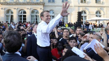 Kesuksesan Prancis Juara Dunia Tak Dongkrak Popularitas Macron