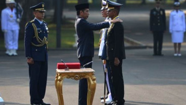 Presiden Jokowi Lantik 724 Lulusan Akademi TNI/Polri